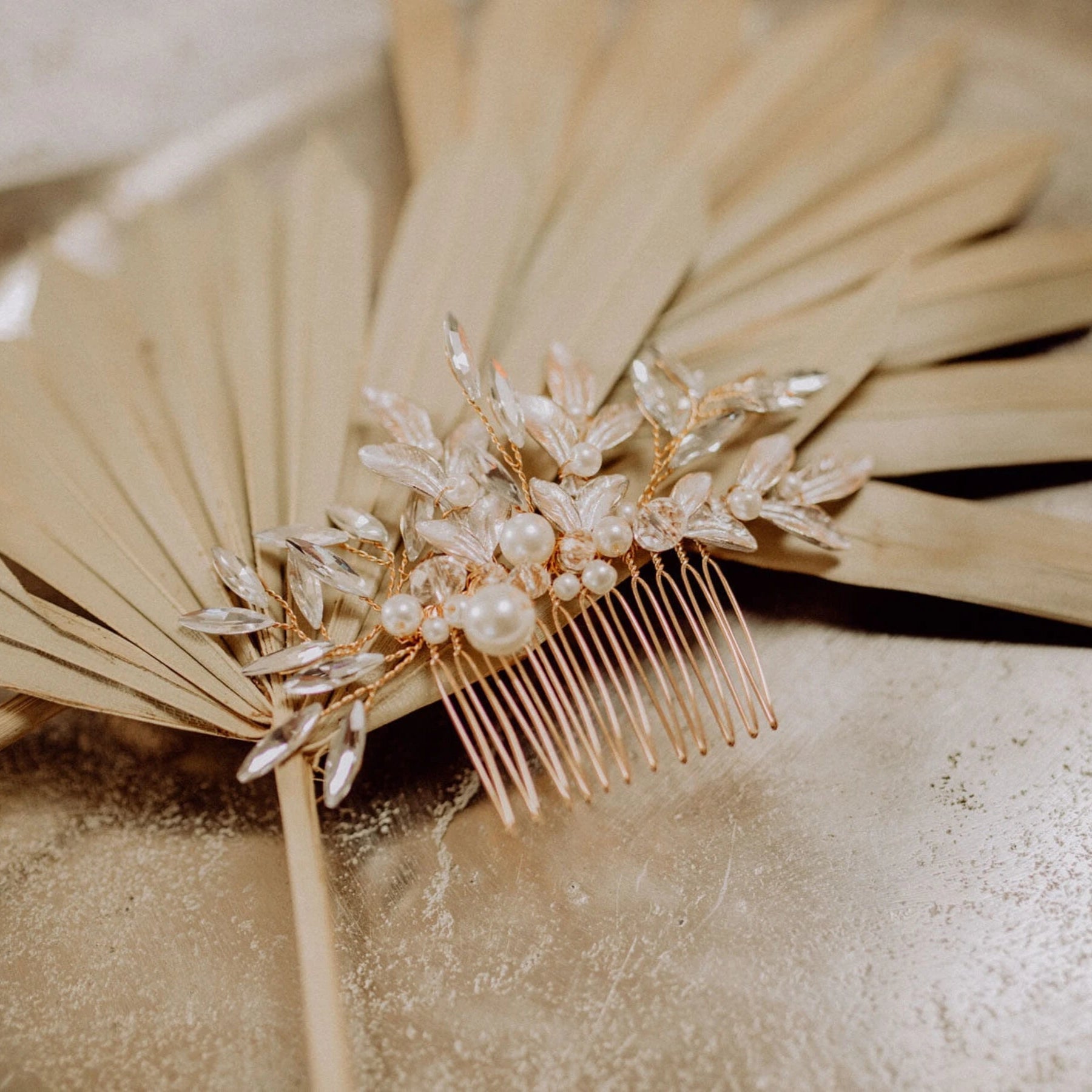 Haarkamm Braut Blatt in Gold