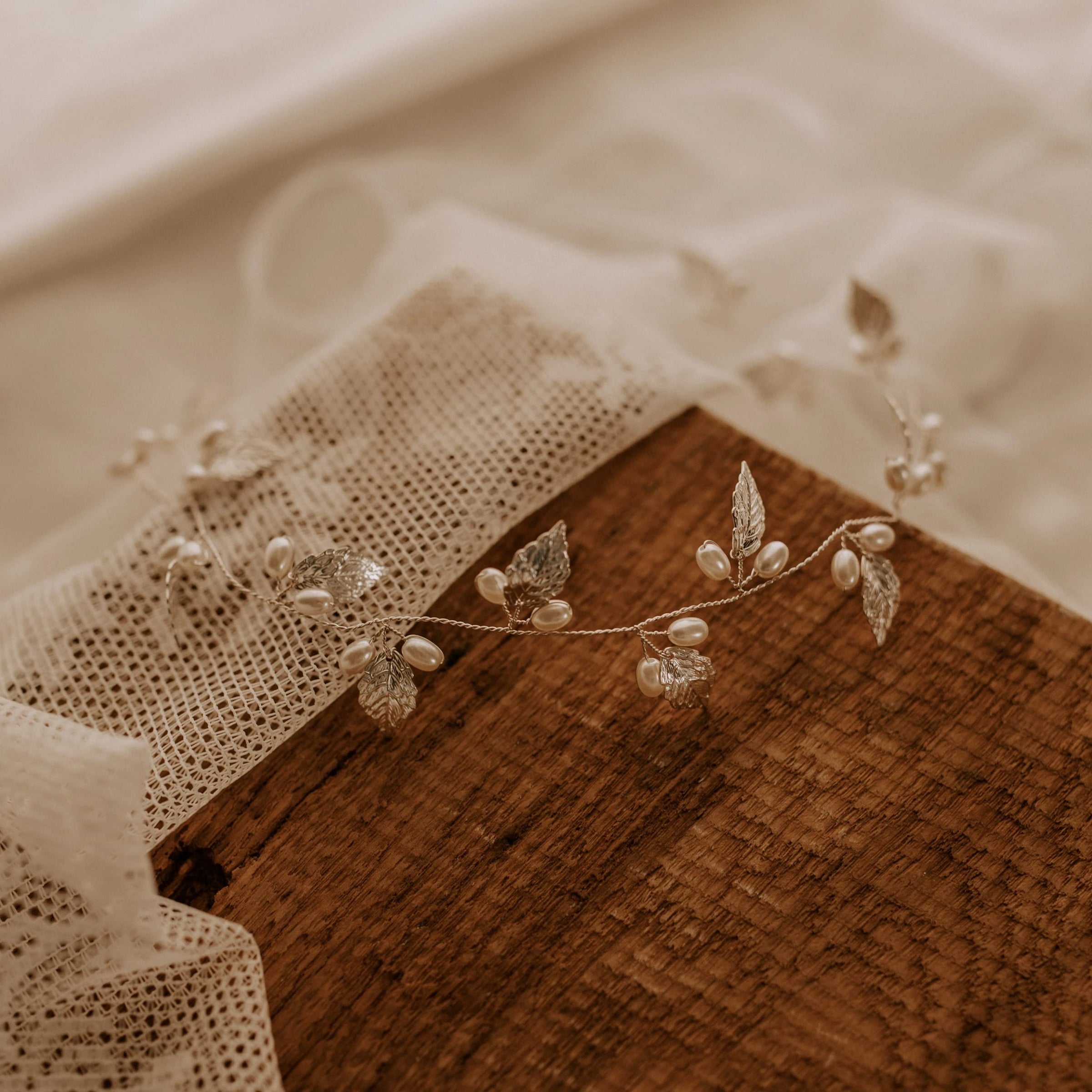 Silberfarben Haarschmuck Braut Boho Blätter Perlen